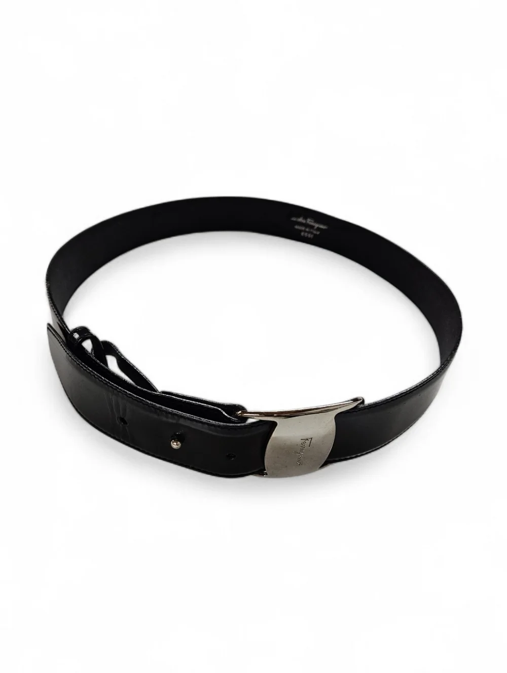 Salvatore Ferragamo Vera Leather Belt In Black Leather With Silver Buckle Sz 75